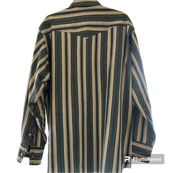 Vintage Wrangler Pearl Snap button Dress Shirt - Picture 2 of 7